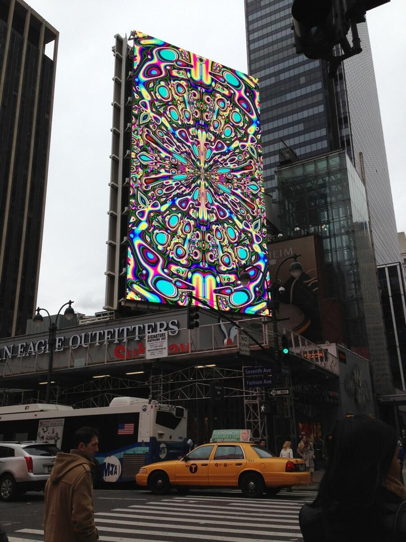 Illustration for article titled A broken billboard looks psychedelically drugged out